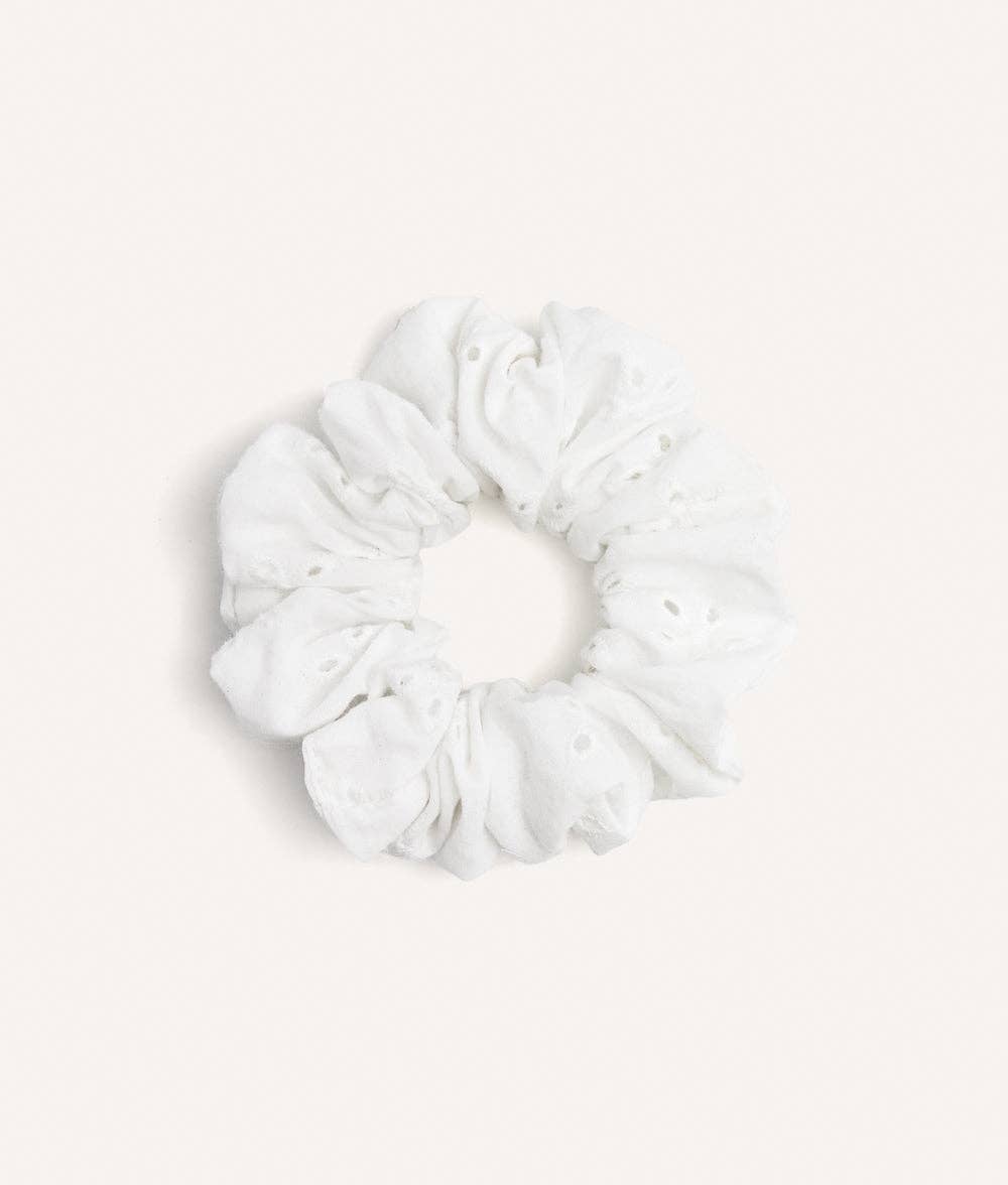 Chouchou (scrunchie) motif broderie anglaise corail, Noa